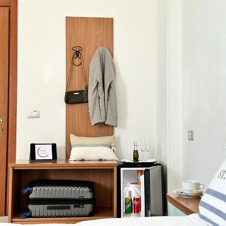 Villa Mg Hotel Santa Marinella Eksteriør bilde