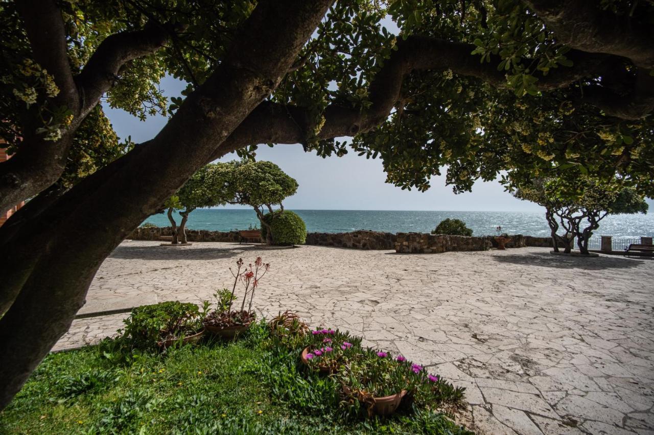 Villa Mg Hotel Santa Marinella Eksteriør bilde