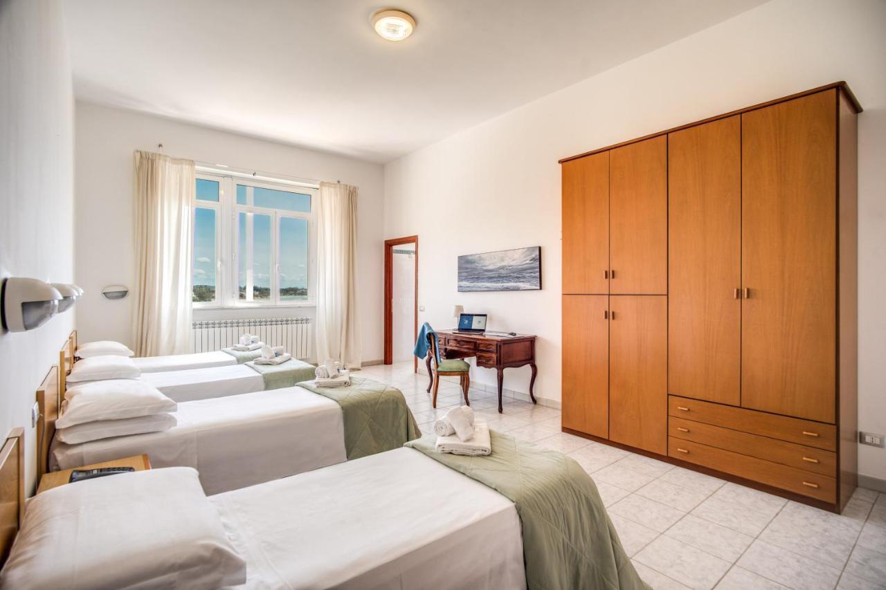 Villa Mg Hotel Santa Marinella Eksteriør bilde