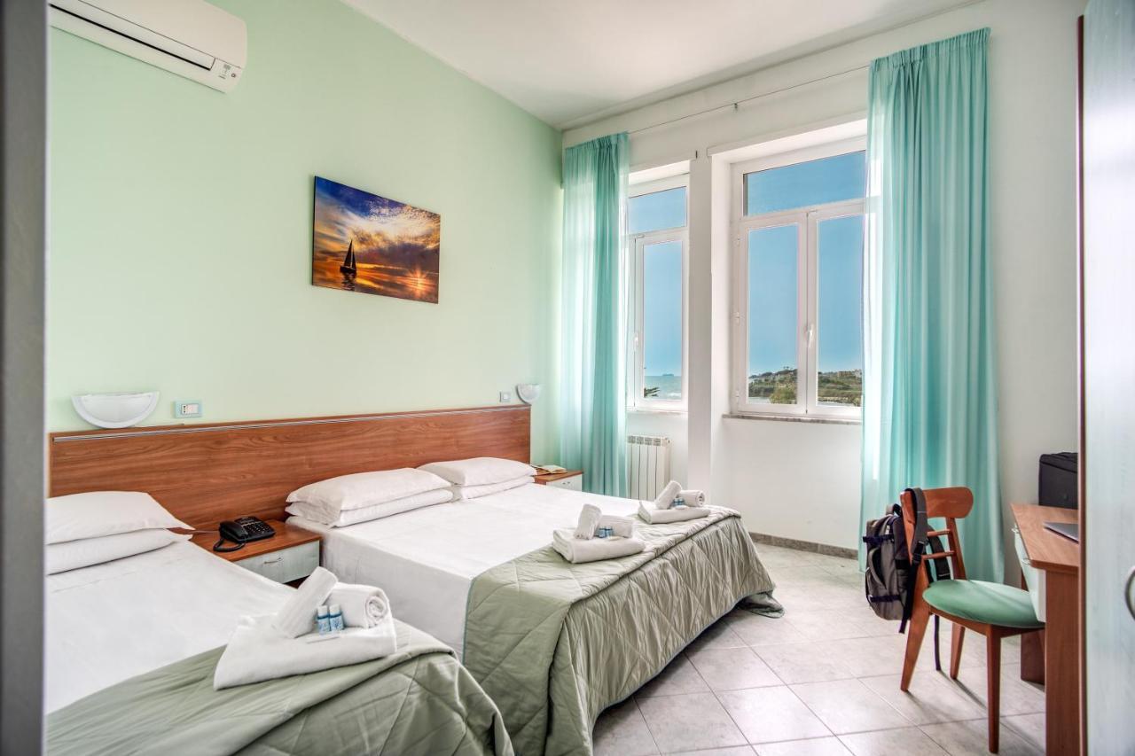 Villa Mg Hotel Santa Marinella Eksteriør bilde