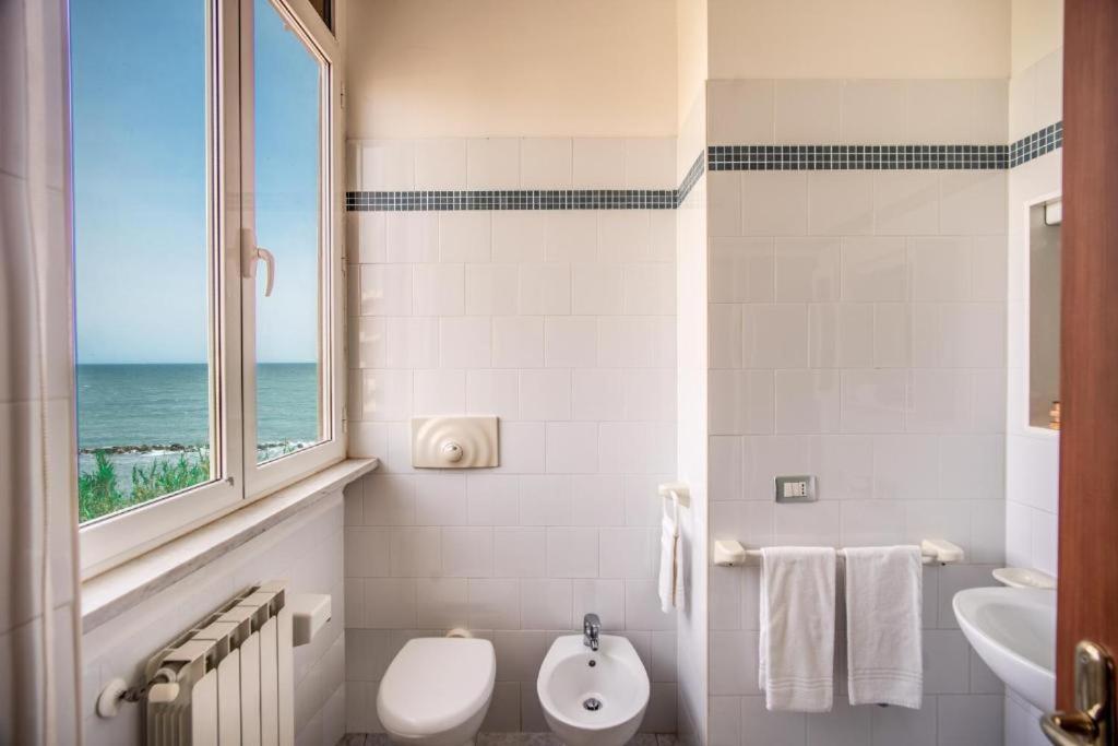 Villa Mg Hotel Santa Marinella Eksteriør bilde