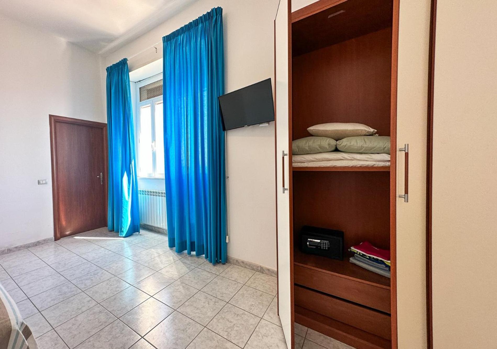 Villa Mg Hotel Santa Marinella Eksteriør bilde