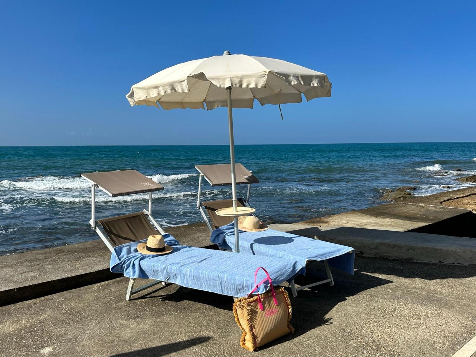 Villa Mg Hotel Santa Marinella Eksteriør bilde