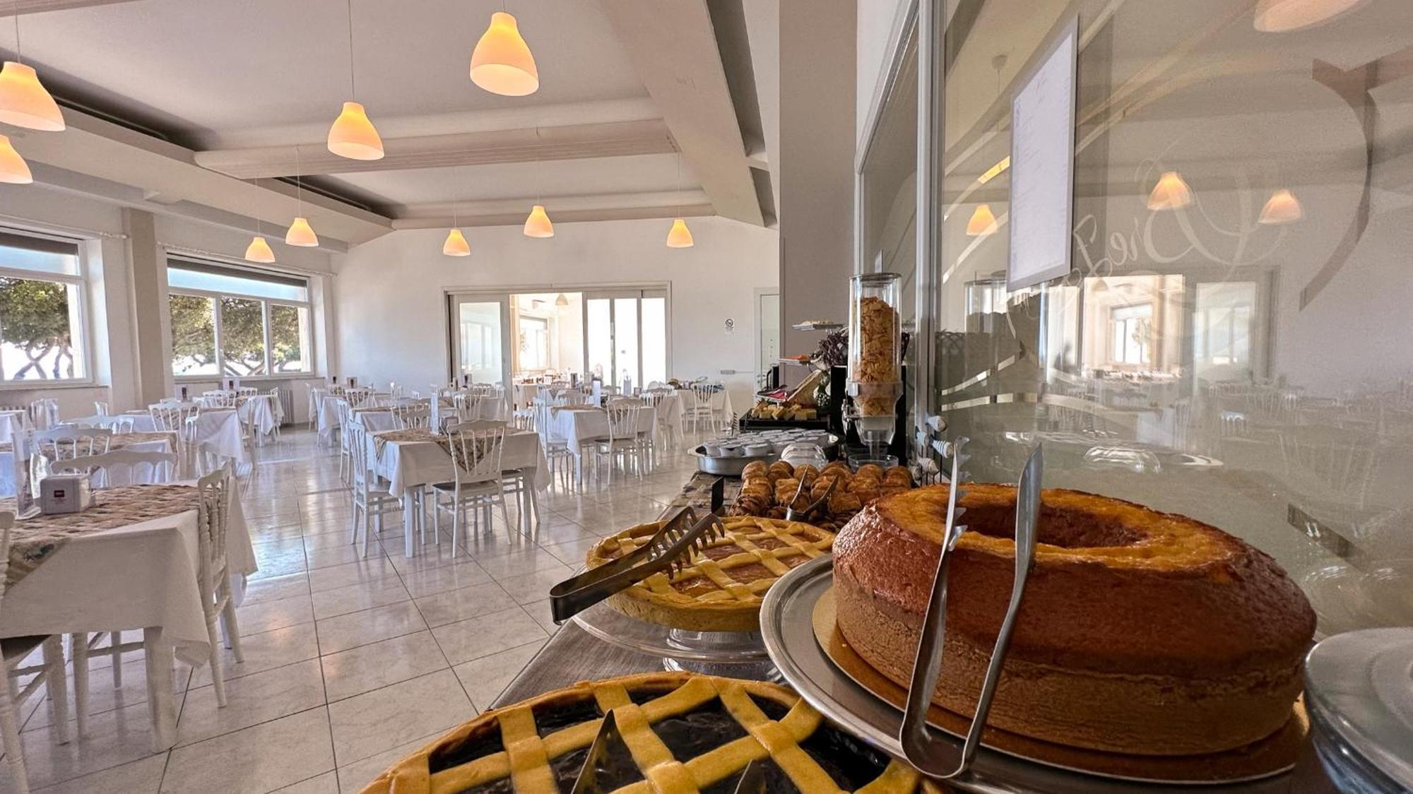 Villa Mg Hotel Santa Marinella Eksteriør bilde
